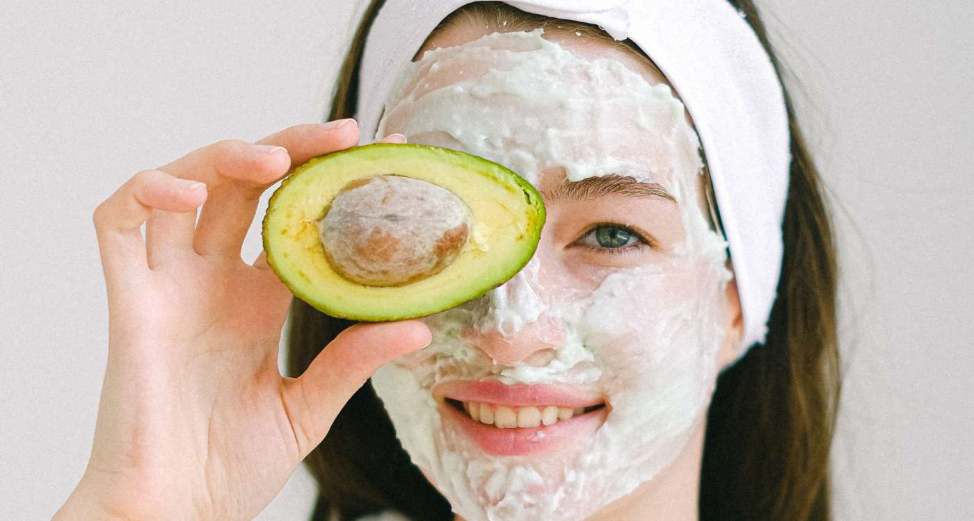 mastering the art of minimal makeup for a fresh, natural look!